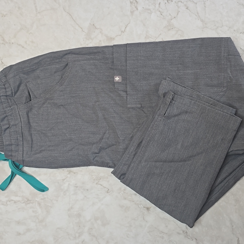 Figs YOLA Graphite Scrub Pants
